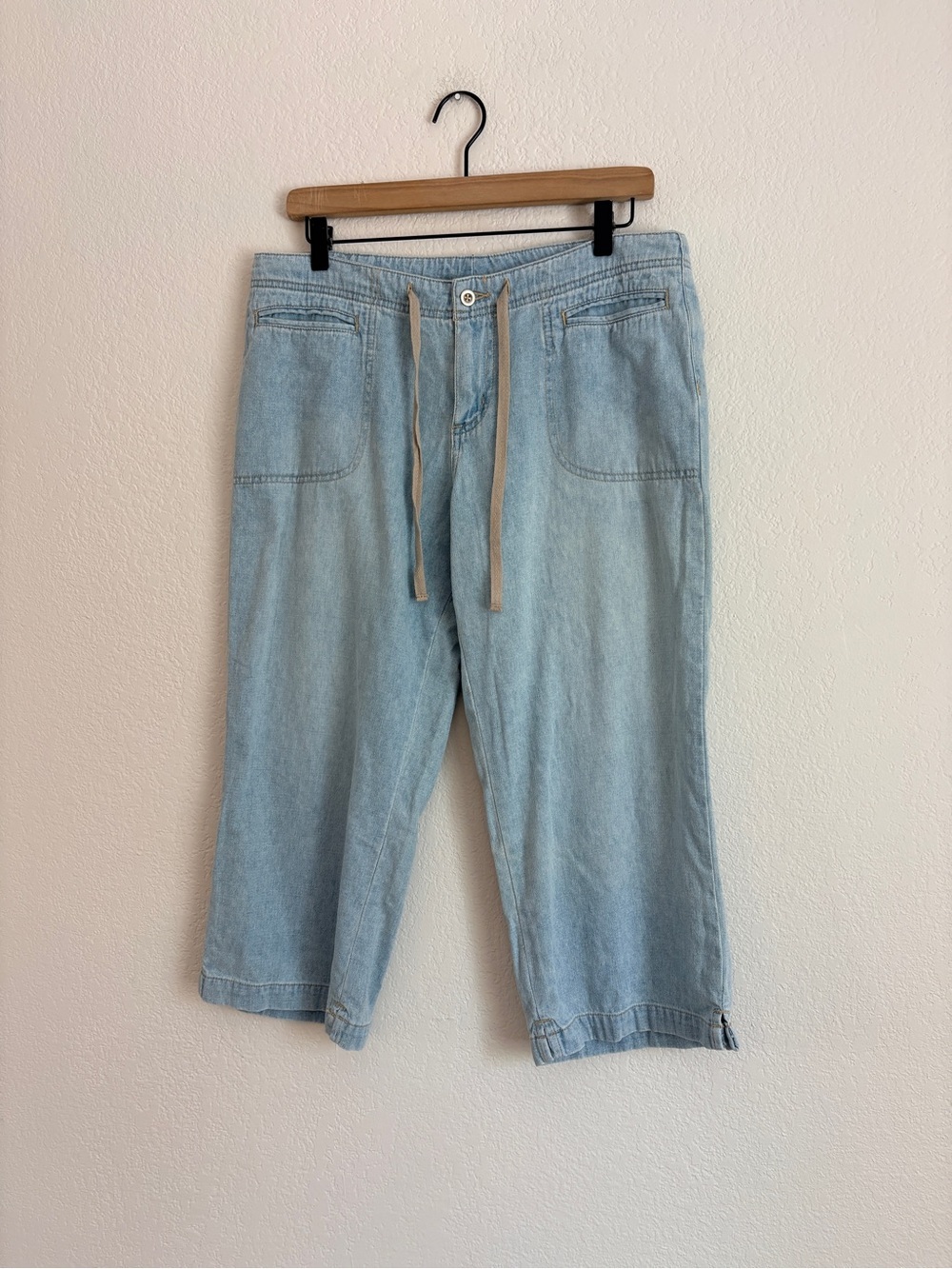 Vintage OP Ocean Pacific 90s Light Wash Cropped Drawstring Cropped Capri Denim - Picture 9 of 9